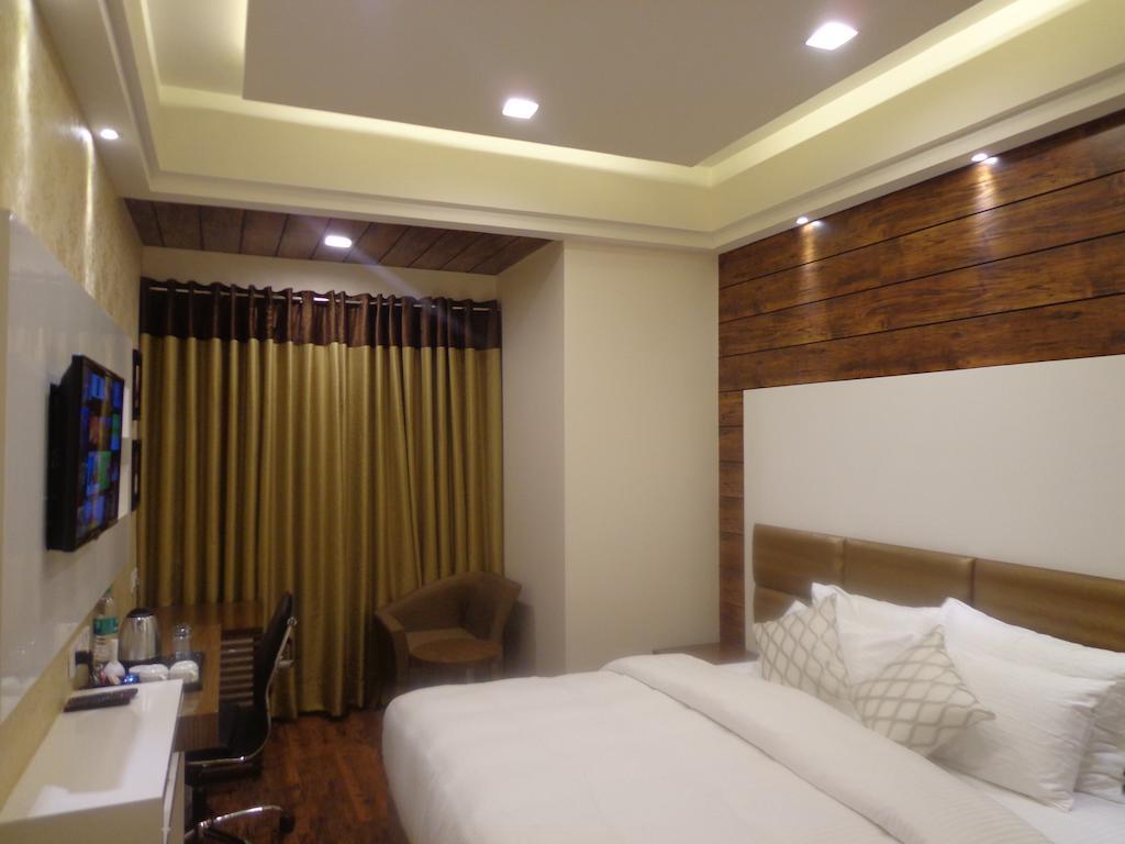 Hotel Taj Princess - Boutique Hotel Delhi  Exterior foto